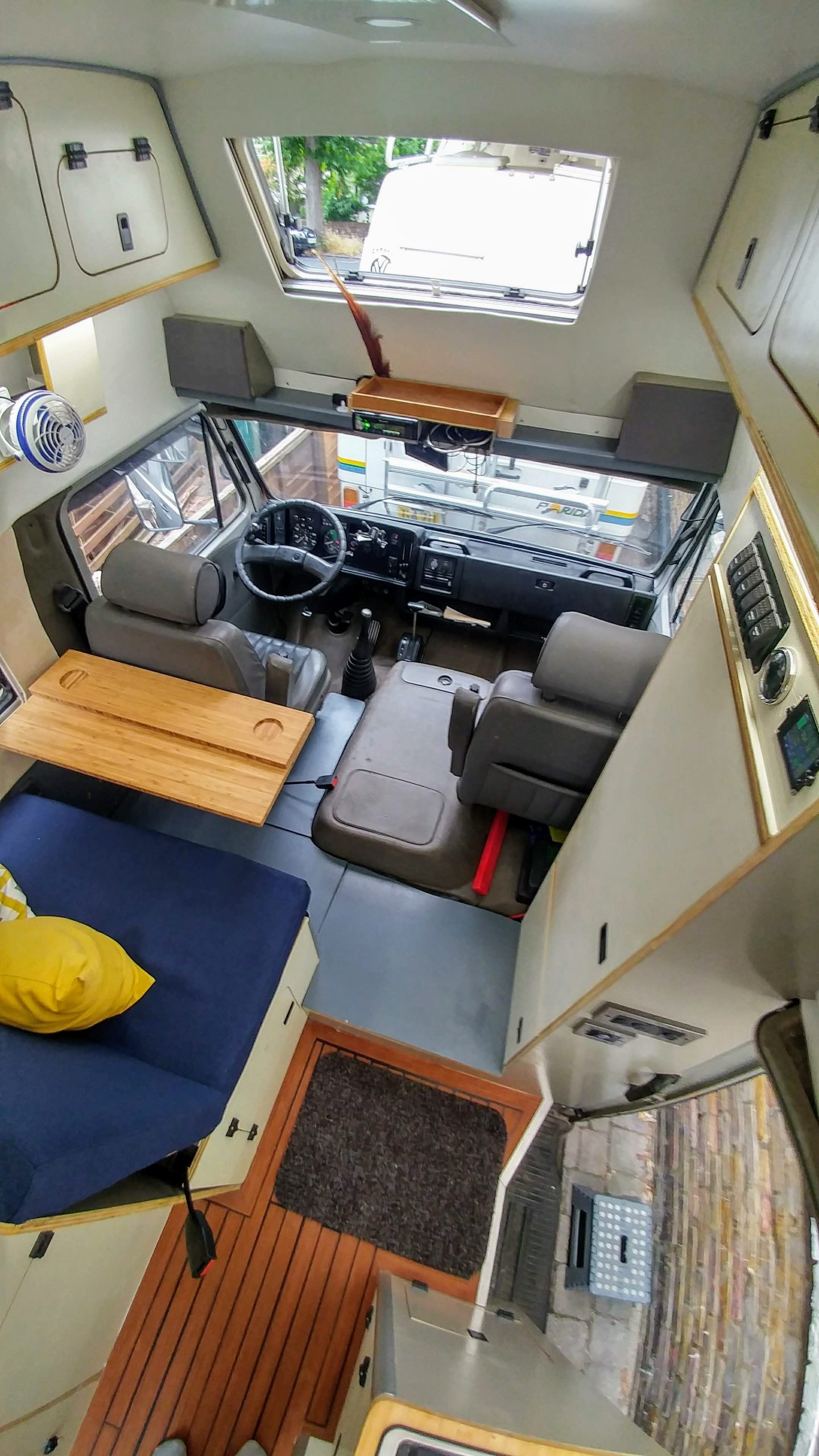 Mercedes sprinter hot sale camper interior